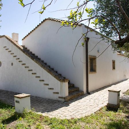 Masseria Celentano Relais & Agriturismo サン・セヴェーロ エクステリア 写真